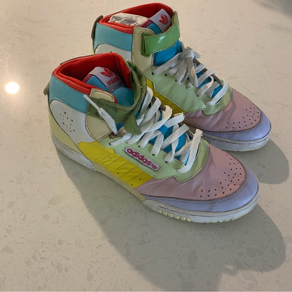 Adidas Hightops - Multicolored